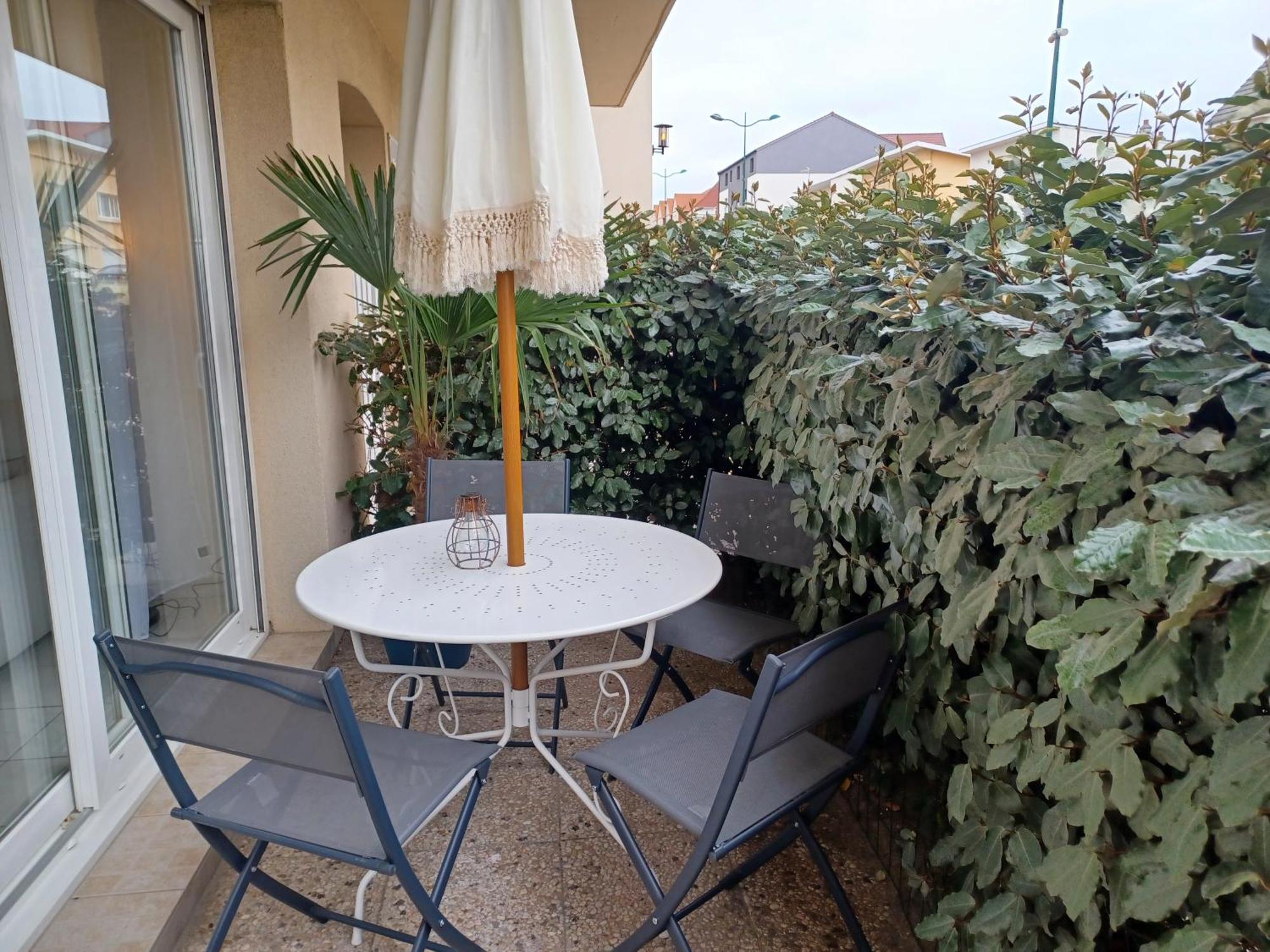 T3 Rez-De-Chaussee Lumineux Avec Terrasse Proche Plage كوسيك المظهر الخارجي الصورة