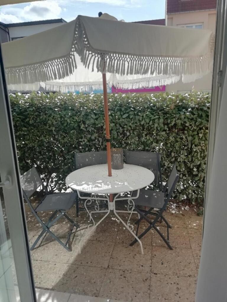 T3 Rez-De-Chaussee Lumineux Avec Terrasse Proche Plage كوسيك المظهر الخارجي الصورة
